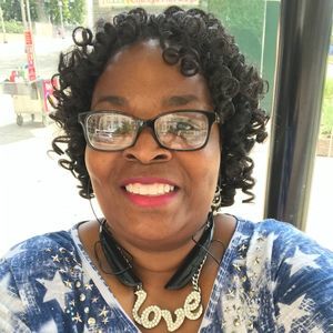 Meet your Posher, Carla